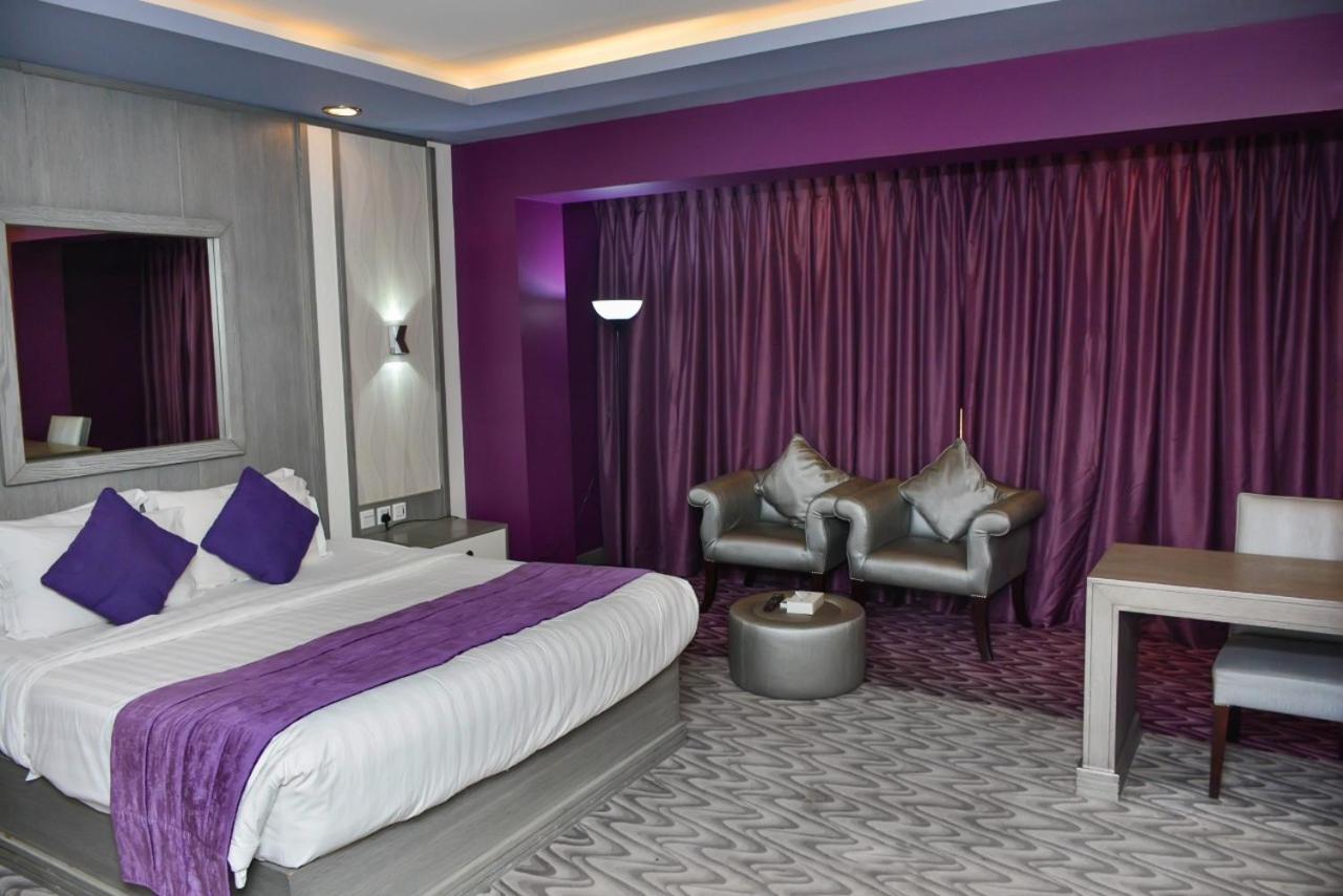 Haven Plaza Hotel Riad Exterior foto