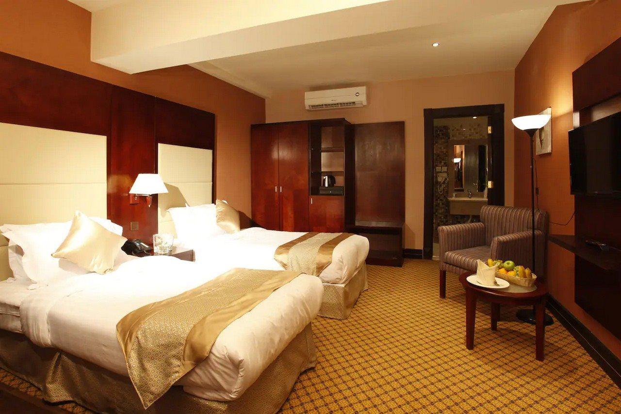 Haven Plaza Hotel Riad Exterior foto