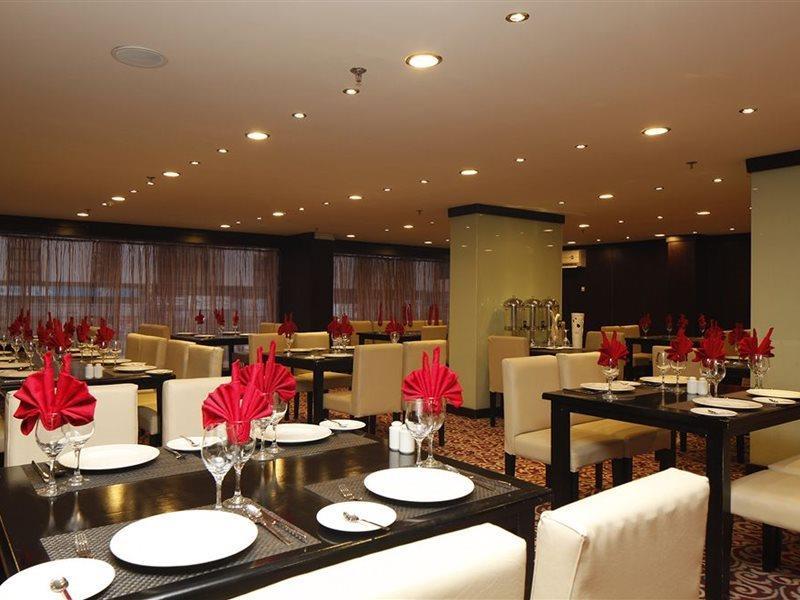 Haven Plaza Hotel Riad Exterior foto